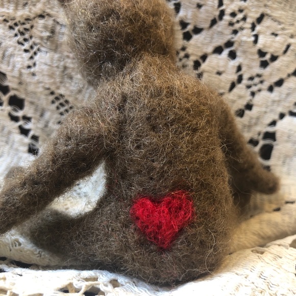 COPY - Handmade Needle Felted Teddy Bear with removable Santa hat - Picture 7 of 9